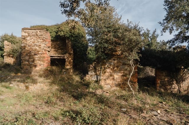 Ruina en Cruïlles Monells i Sant Sadurní de I'Heura en venta - 320.000 € (Ref: 9872774)