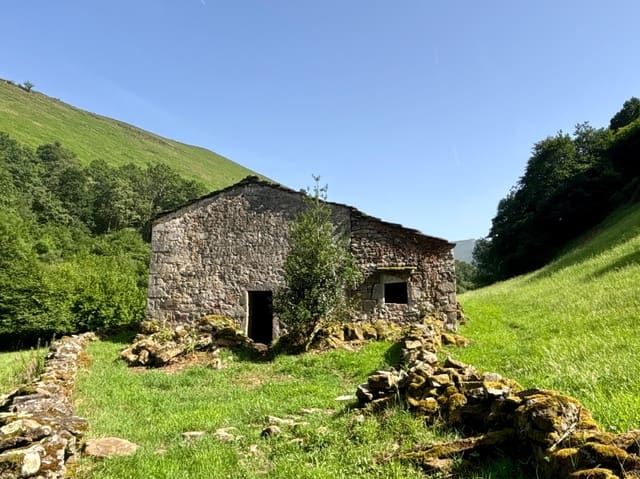 Ruin til salg i Vega de Pas - € 175.000 (Ref: 9944875)