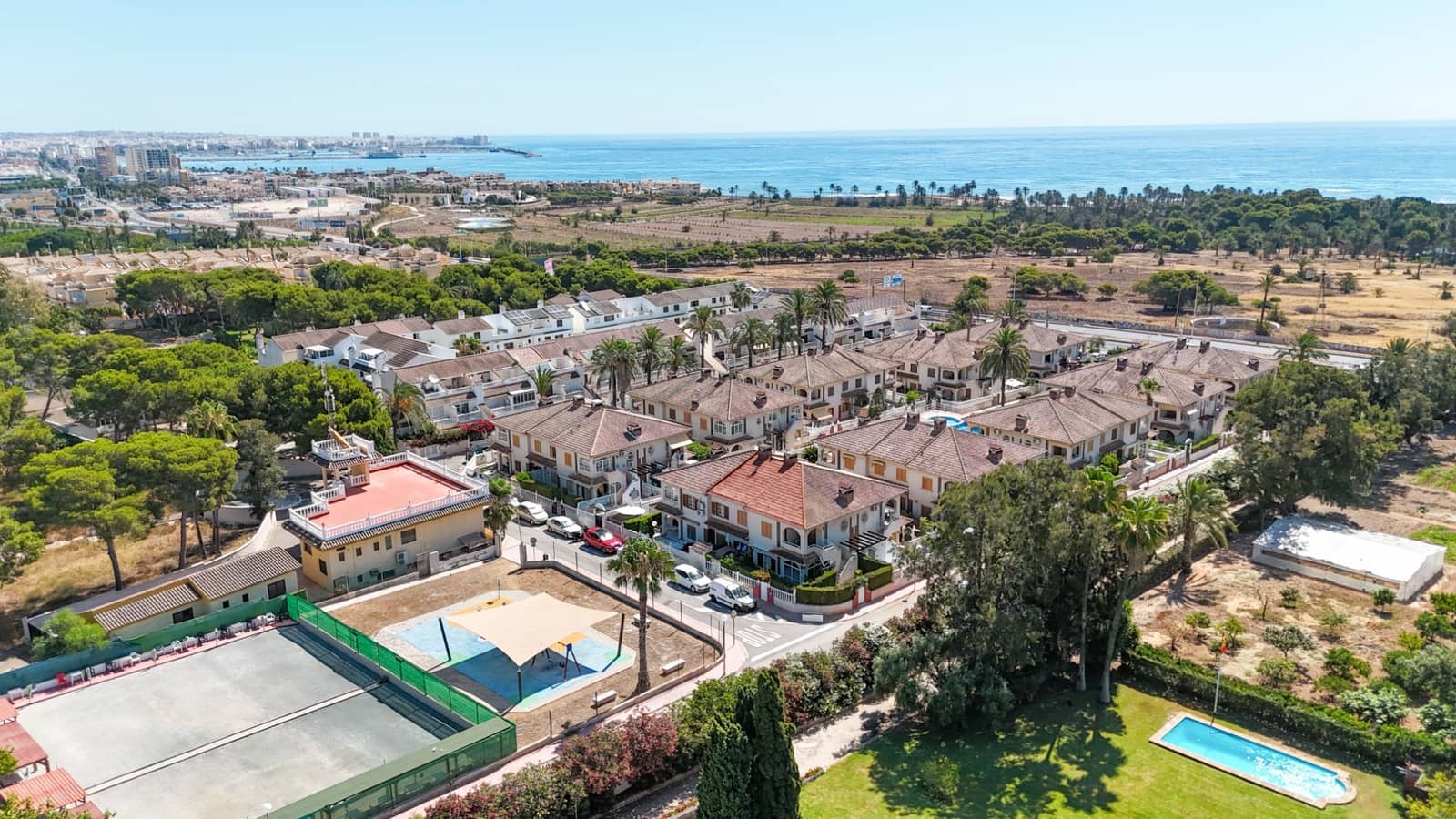 2 soverom Leilighet til salgs i Torrevieja med svømmebasseng - € 172 900 (Ref: 10000976)