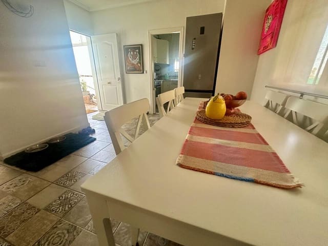 3 bedroom Villa for sale in Algorfa with pool - € 296,000 (Ref: 10024618)