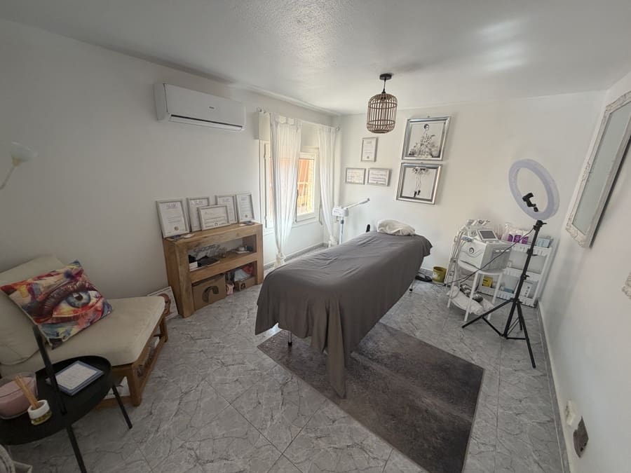 4 sypialnia Willa na sprzedaż w Ciudad Quesada z basenem - 475 000 € (Ref: 10024619)