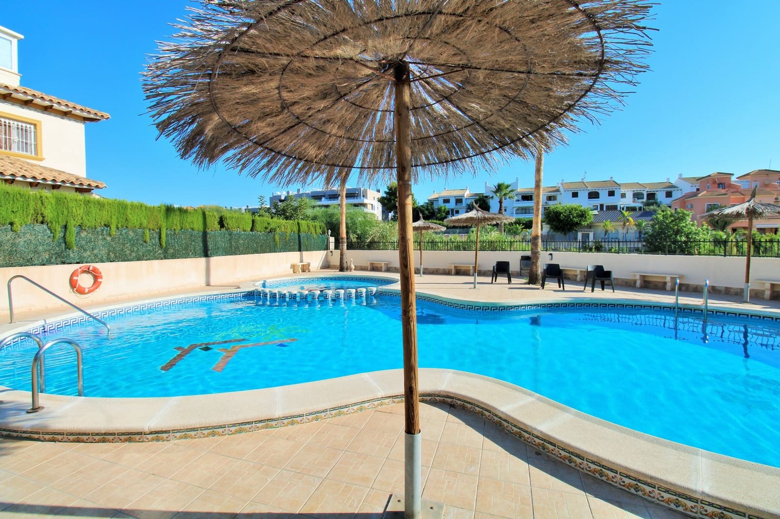 2 bedroom Apartment for sale in Playa Flamenca with pool - € 129,000 (Ref: 10048092)