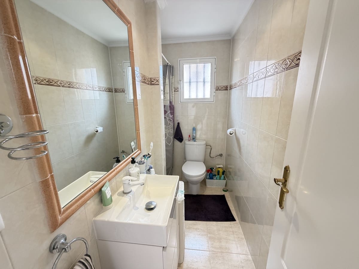 Pareado de 3 habitaciones en Villamartin en venta con piscina - 225.000 € (Ref: 10073080)
