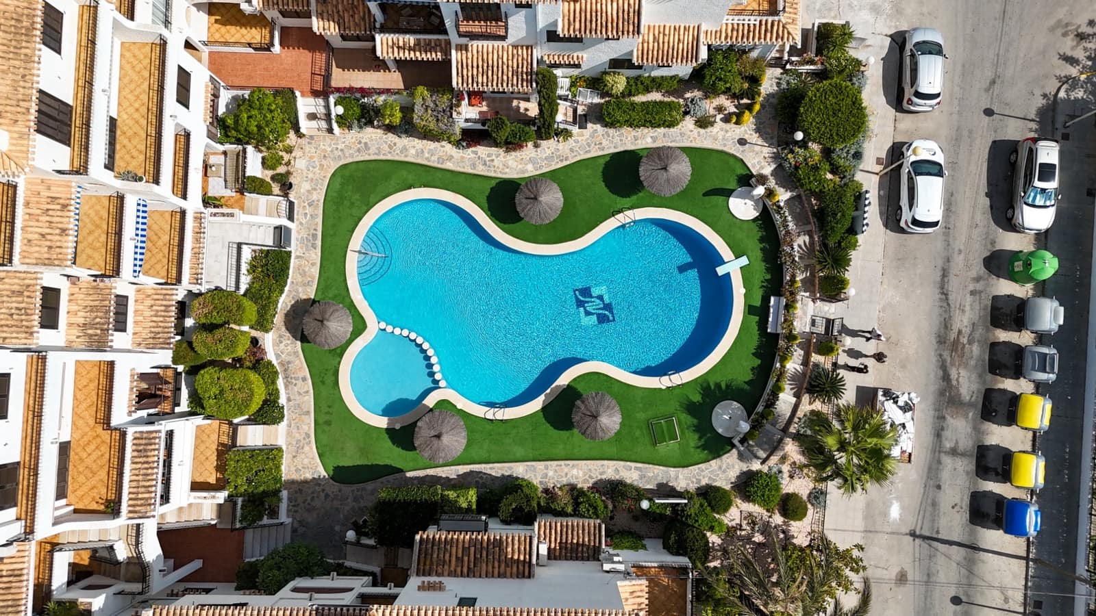 2 soveværelse Lejlighed til salg i Orihuela Costa med swimmingpool - € 205.000 (Ref: 9883407)