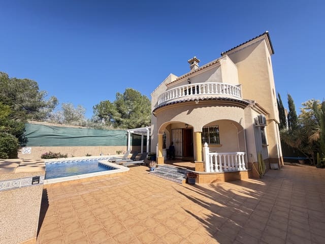 3 soveværelse Villa til salg i Villamartin, Orihuela med swimmingpool - € 375.000 (Ref: 9883413)