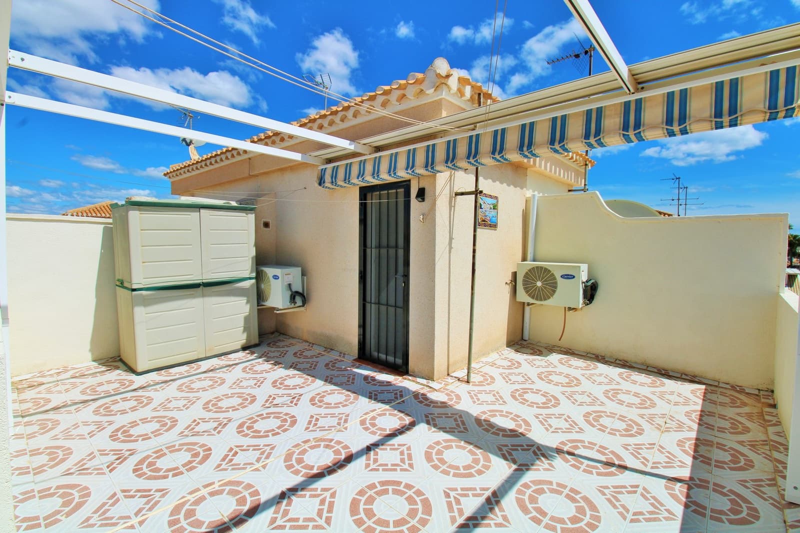 3 bedroom Townhouse for sale in Playa Flamenca with pool - € 249,950 (Ref: 9883450)