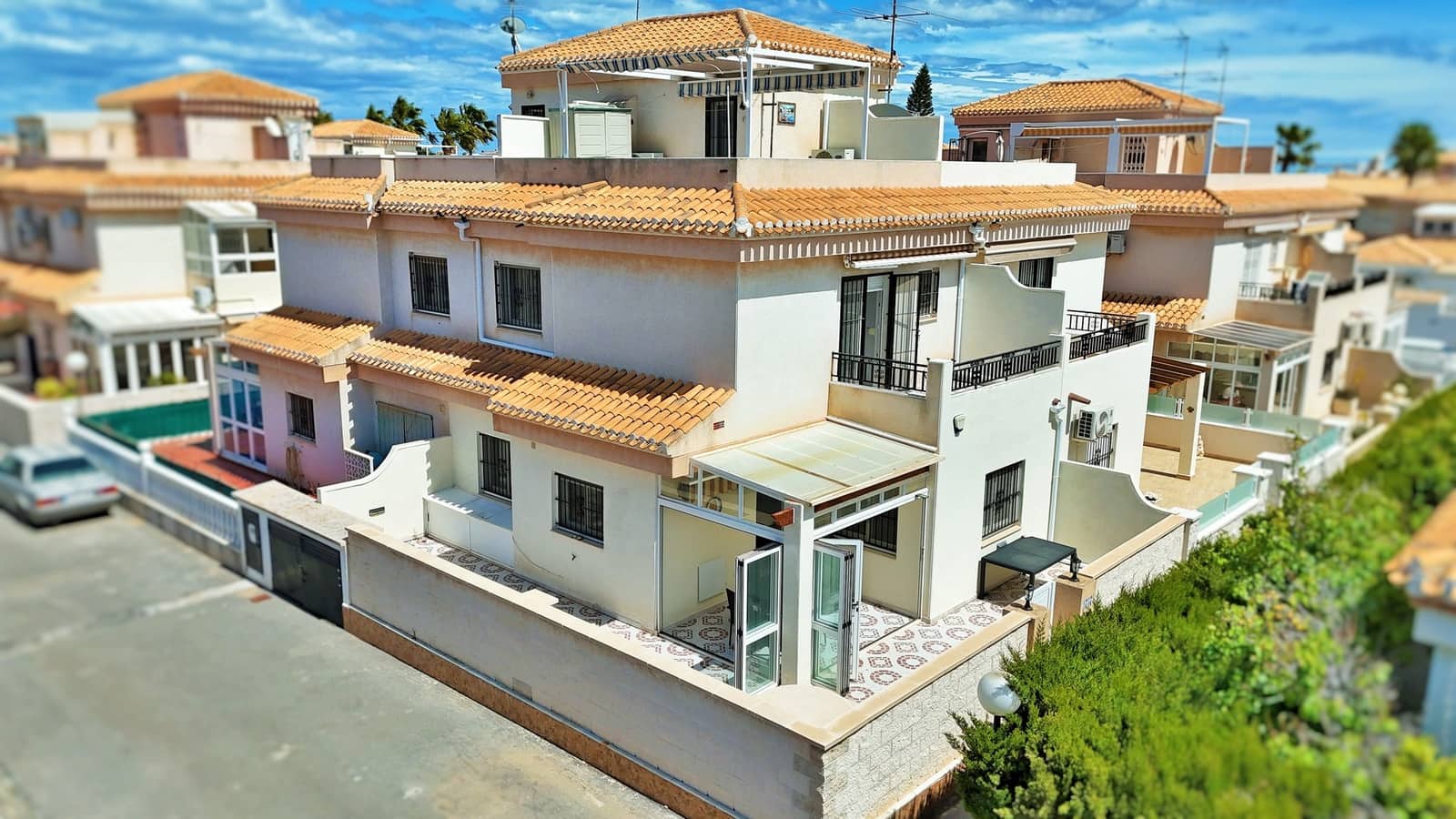 3 bedroom Townhouse for sale in Playa Flamenca with pool - € 249,950 (Ref: 9883450)