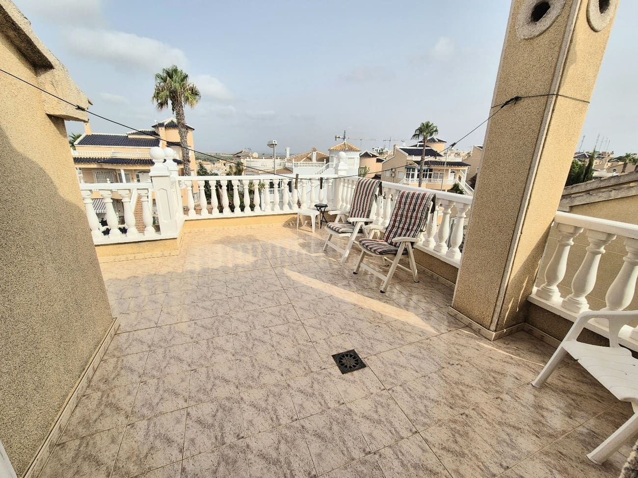 3 soverom Villa til salgs i Los Altos med svømmebasseng garasje - € 249 999 (Ref: 9883452)