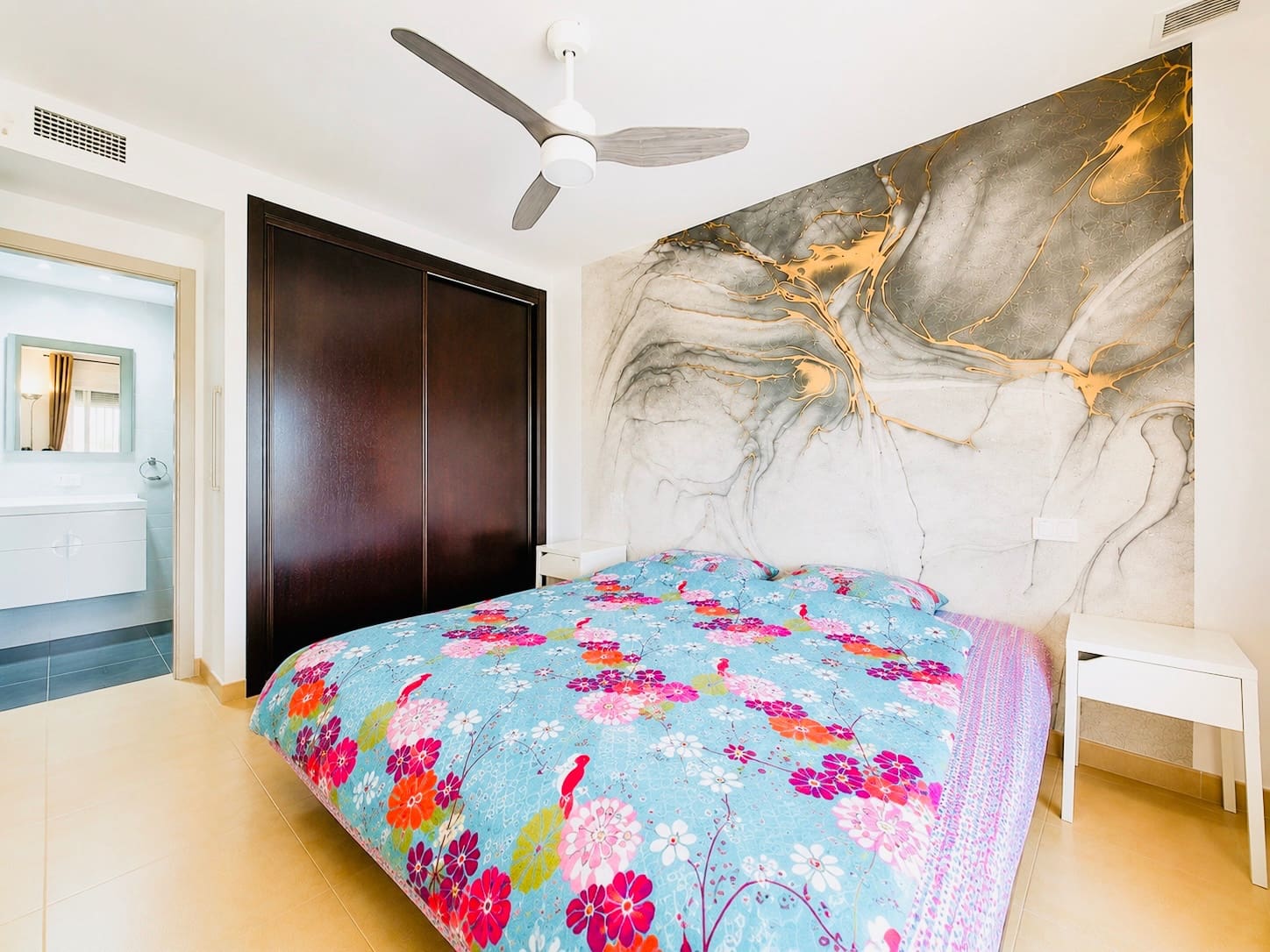 Apartamento de 2 habitaciones en Orihuela Costa en venta con piscina garaje - 235.000 € (Ref: 9909469)