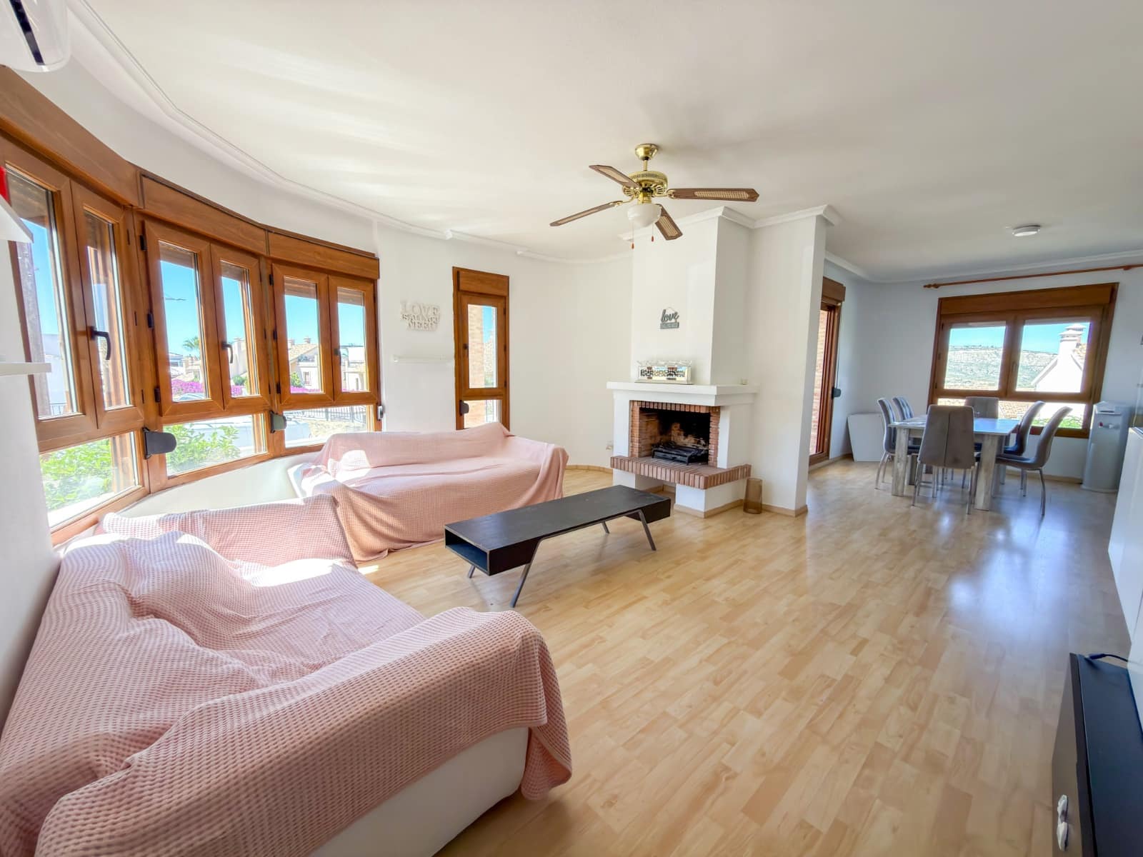 3 slaapkamer Villa te koop in Algorfa met zwembad - € 375.000 (Ref: 9909471)