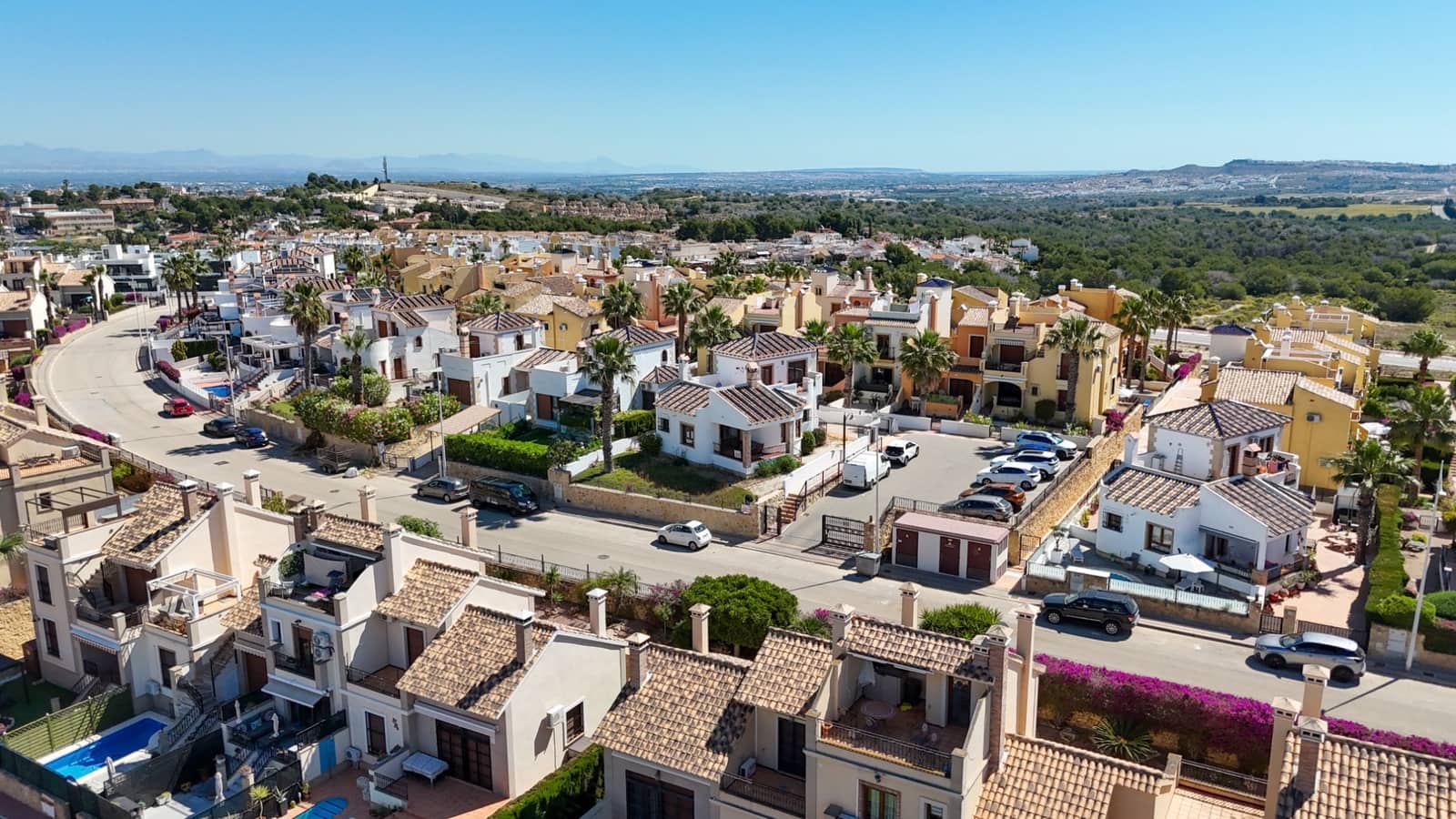 3 slaapkamer Villa te koop in Algorfa met zwembad - € 375.000 (Ref: 9909471)