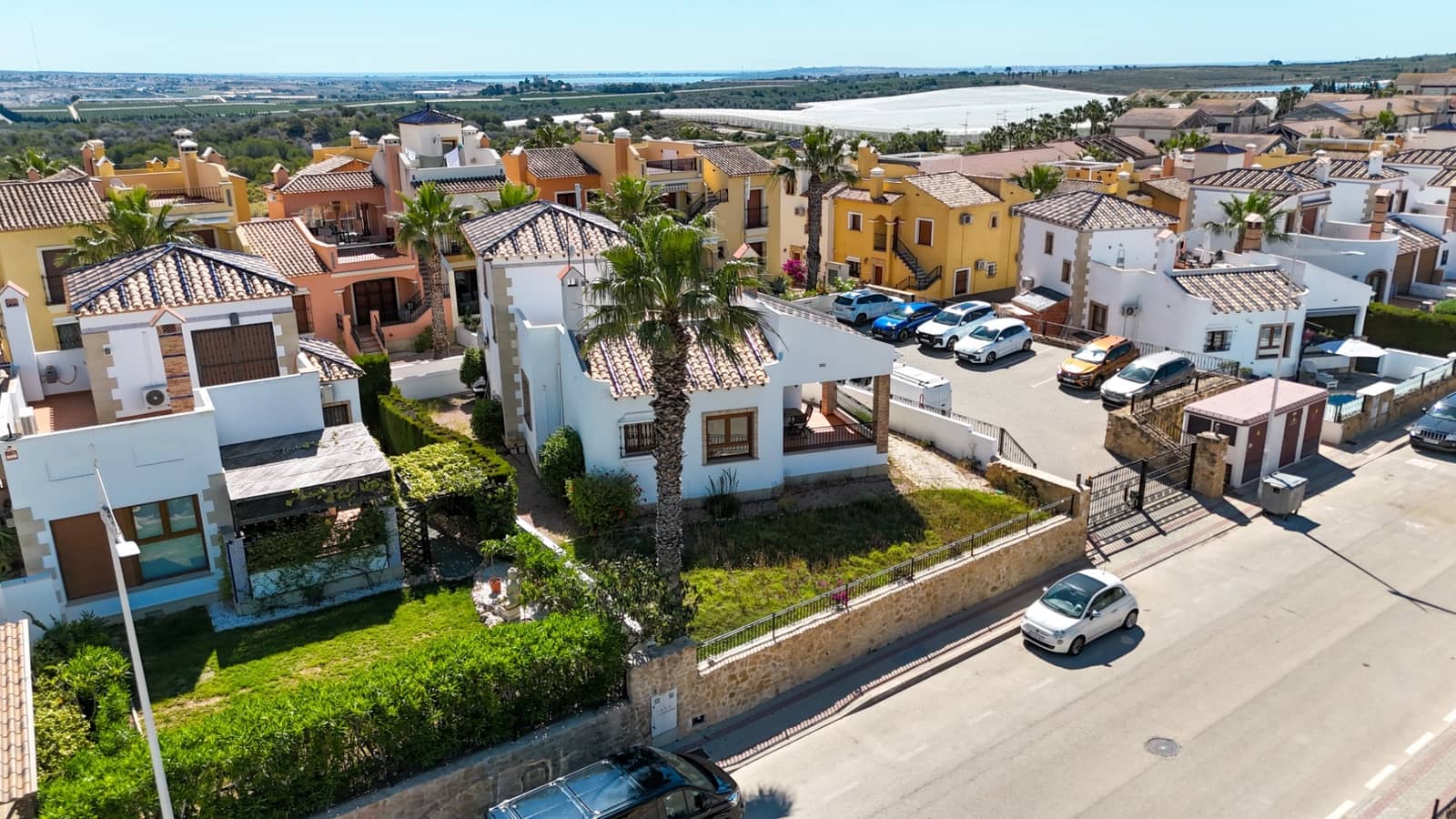 3 slaapkamer Villa te koop in Algorfa met zwembad - € 375.000 (Ref: 9909471)