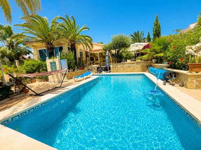 4 soveværelse Villa til salg i Ciudad Quesada, Rojales med swimmingpool - € 550.000 (Ref: 9953371)