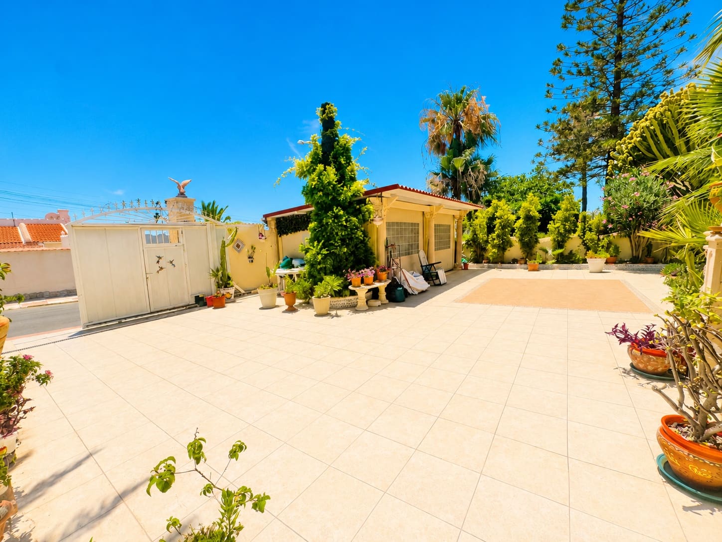 4 bedroom Villa for sale in Ciudad Quesada with pool - € 550,000 (Ref: 9953371)