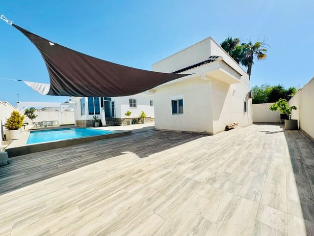 4 camera da letto Villa in vendita in Ciudad Quesada, Rojales con piscina garage - 470.000 € (Rif: 9953372)