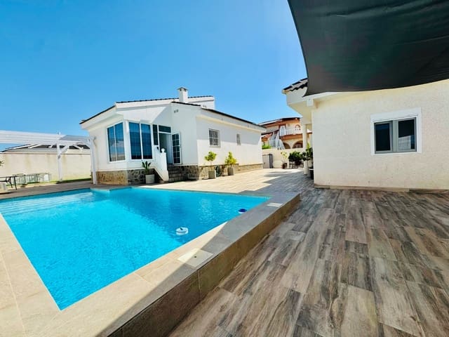 4 camera da letto Villa in vendita in Ciudad Quesada, Rojales con piscina garage - 470.000 € (Rif: 9953372)