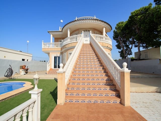 5 soverom Villa til salgs i Campoamor, Orihuela med svømmebasseng - € 540 000 (Ref: 9991530)