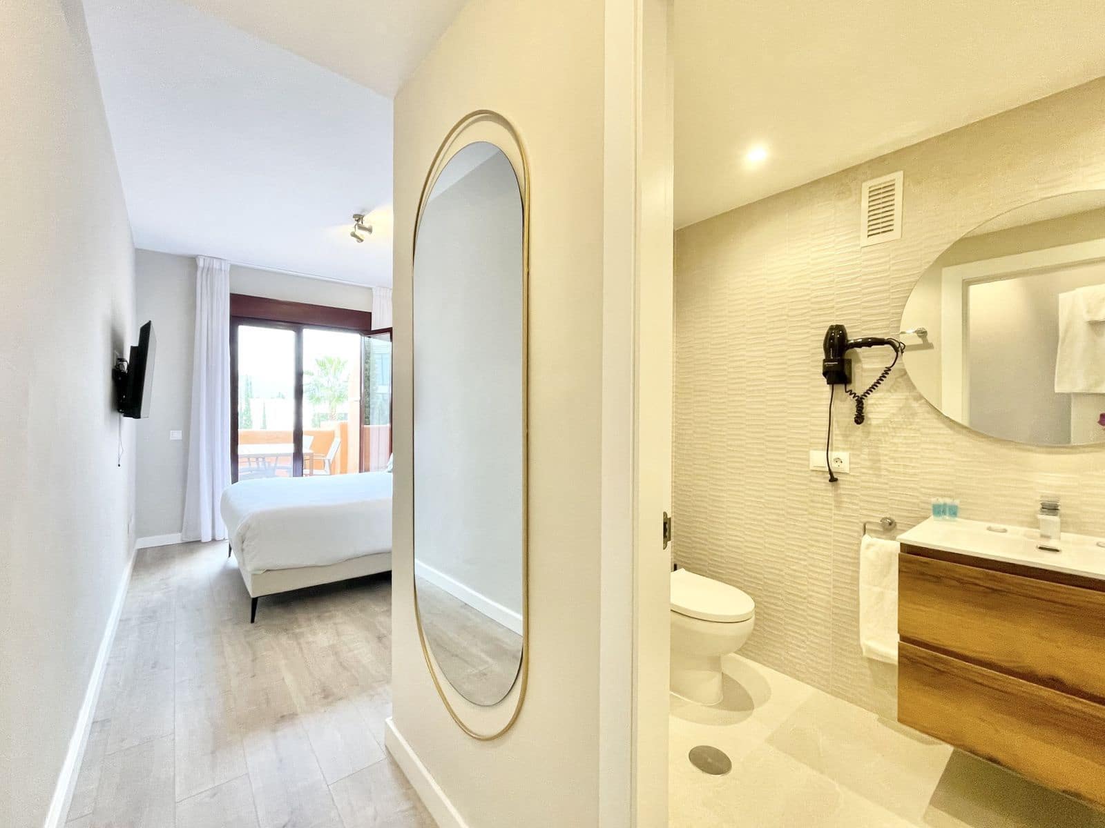 2 chambre Appartement à vendre à Benahavis avec piscine - 365 000 € (Ref: 8678452)