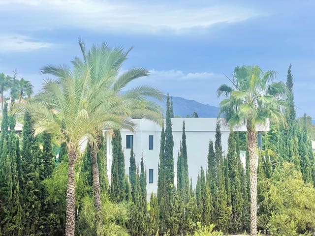 2 soveværelse Lejlighed til salg i El Paraíso, Benahavís med swimmingpool - € 365.000 (Ref: 8678452)