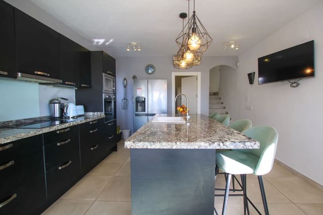 4 soveværelse Villa til salg i El Chaparral, Mijas med swimmingpool - € 1.449.950 (Ref: 8758619)