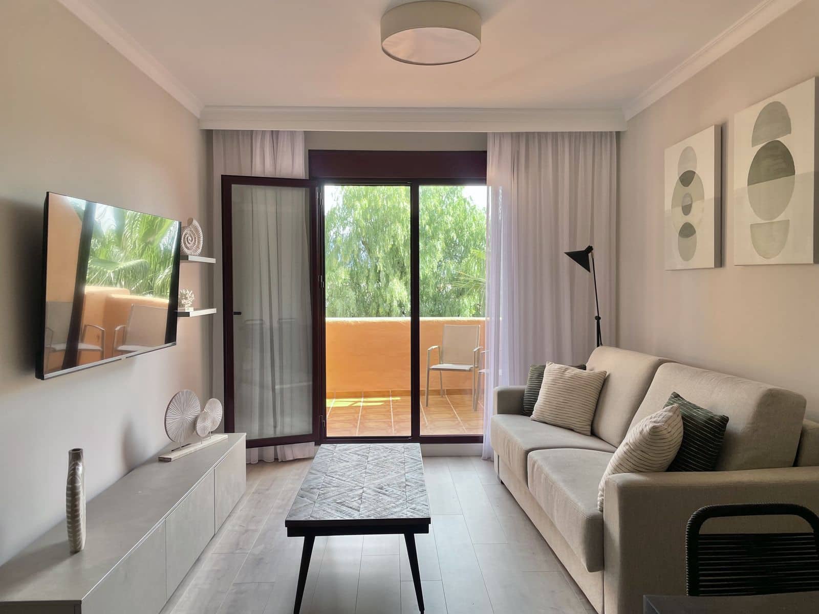 Apartamento de 3 habitaciones en Benahavís en venta con piscina - 480.000 € (Ref: 8820988)