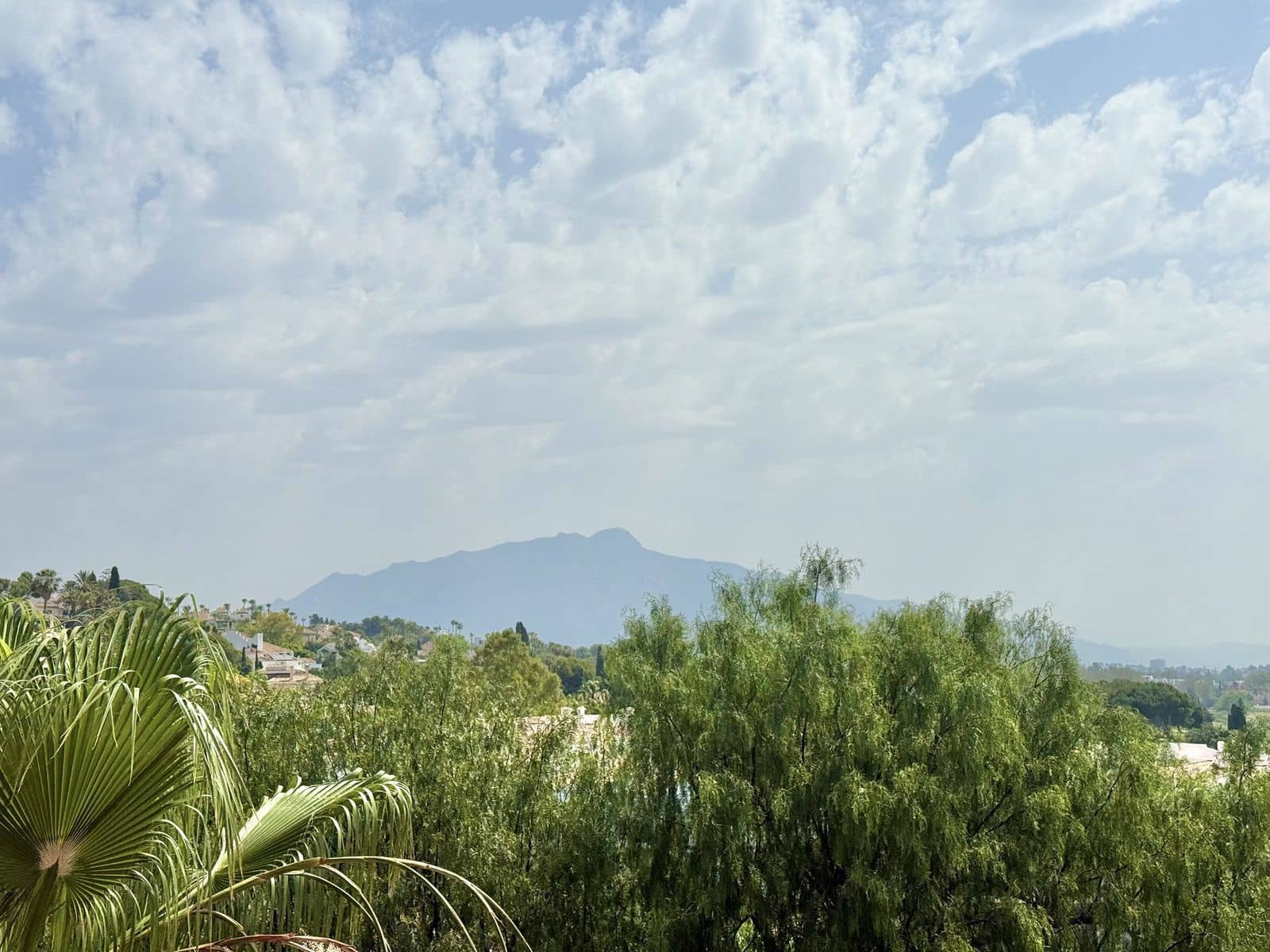 Apartamento de 3 habitaciones en Benahavís en venta con piscina - 480.000 € (Ref: 8820988)