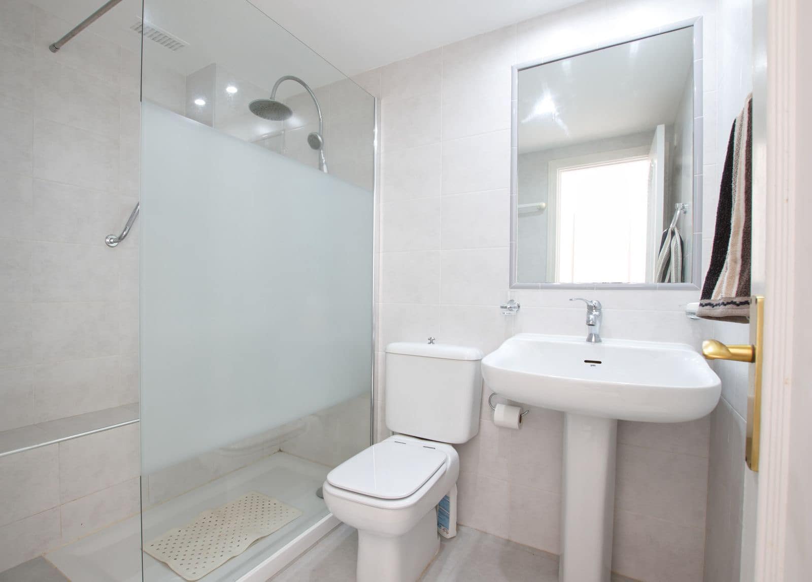 2 bedroom Penthouse for sale in Calahonda with pool - € 585,000 (Ref: 8840292)