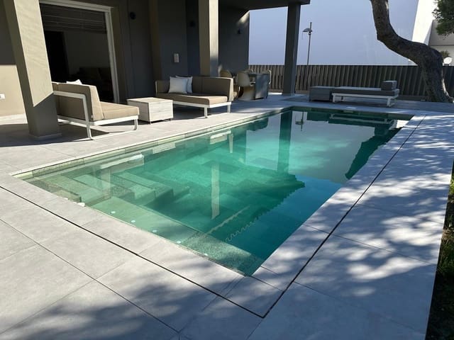5 soverom Villa til salgs i Elviria, Marbella med svømmebasseng - € 1 645 000 (Ref: 8840294)