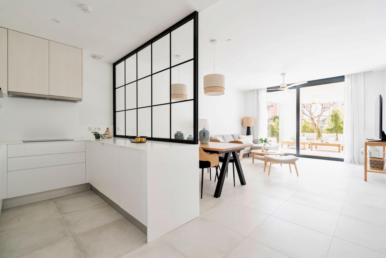 2 soverom Leilighet til salgs i El Paraiso med svømmebasseng - € 570 000 (Ref: 8852293)