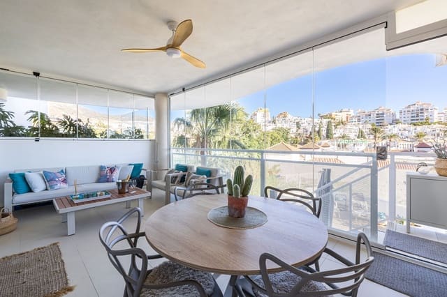 2 makuuhuone Huoneisto myytävänä paikassa Puerto Marina, Benalmádena mukana uima-altaan - 569 000 € (Ref: 8861654)