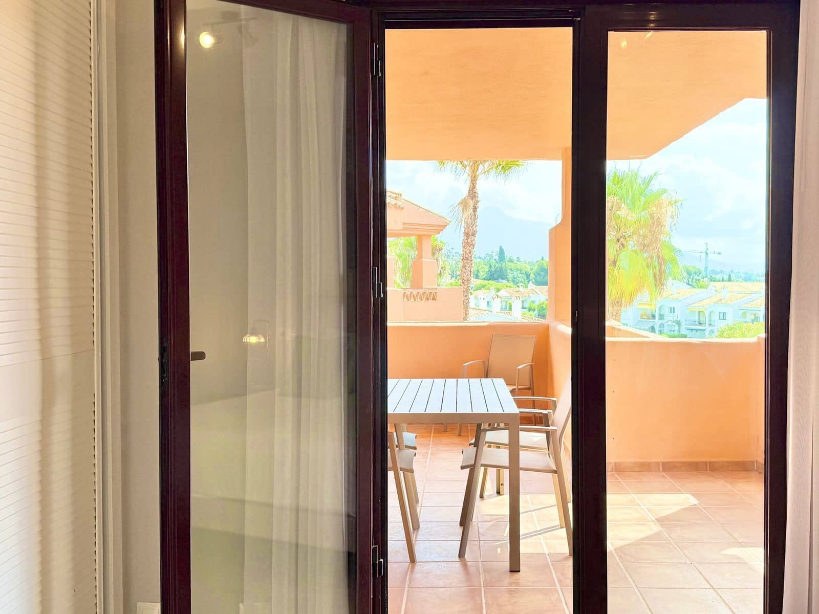 2 soveværelse Lejlighed til salg i Benahavis med swimmingpool - € 325.000 (Ref: 9009872)