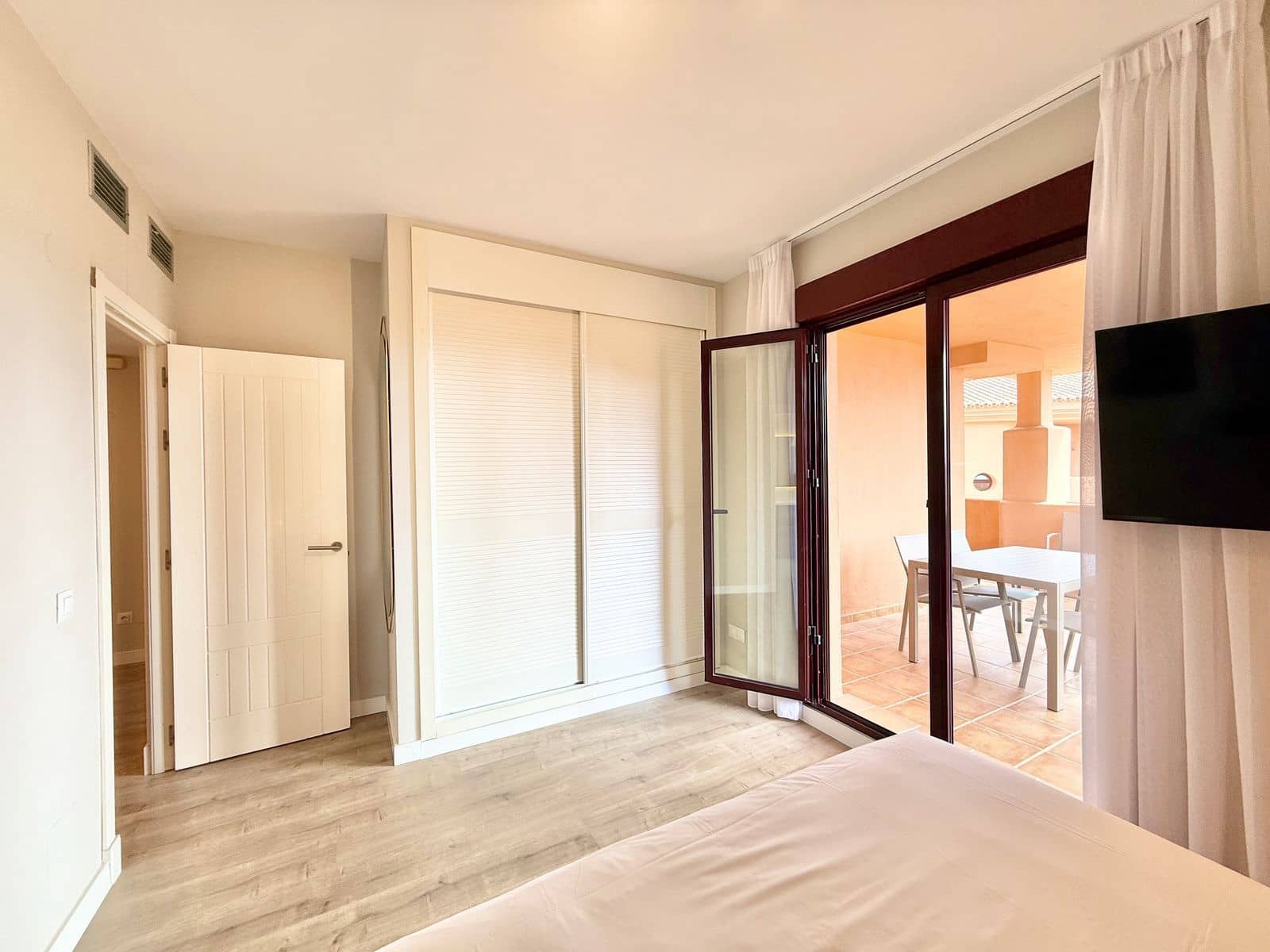 2 soveværelse Lejlighed til salg i Benahavis med swimmingpool - € 325.000 (Ref: 9009872)