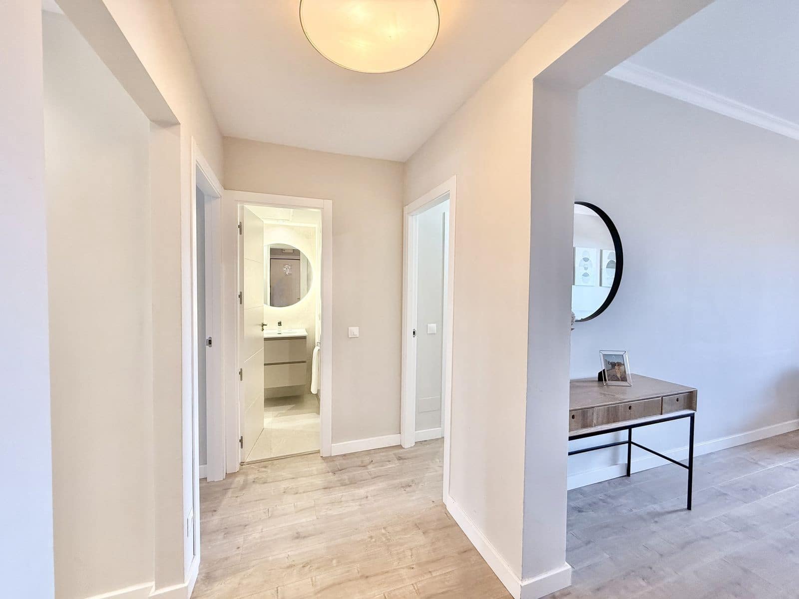 2 Zimmer Apartment zu verkaufen in Benahavis mit Pool - 279.000 € (Ref: 9009873)