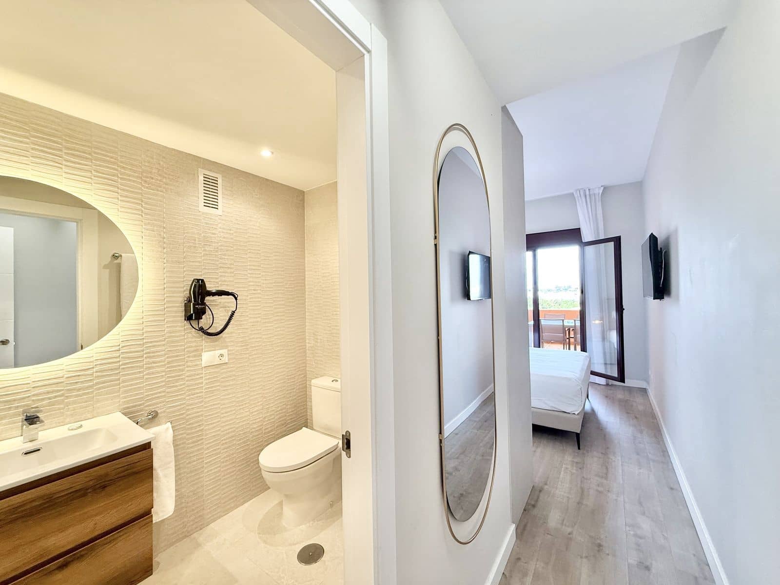 2 Zimmer Apartment zu verkaufen in Benahavis mit Pool - 279.000 € (Ref: 9009873)