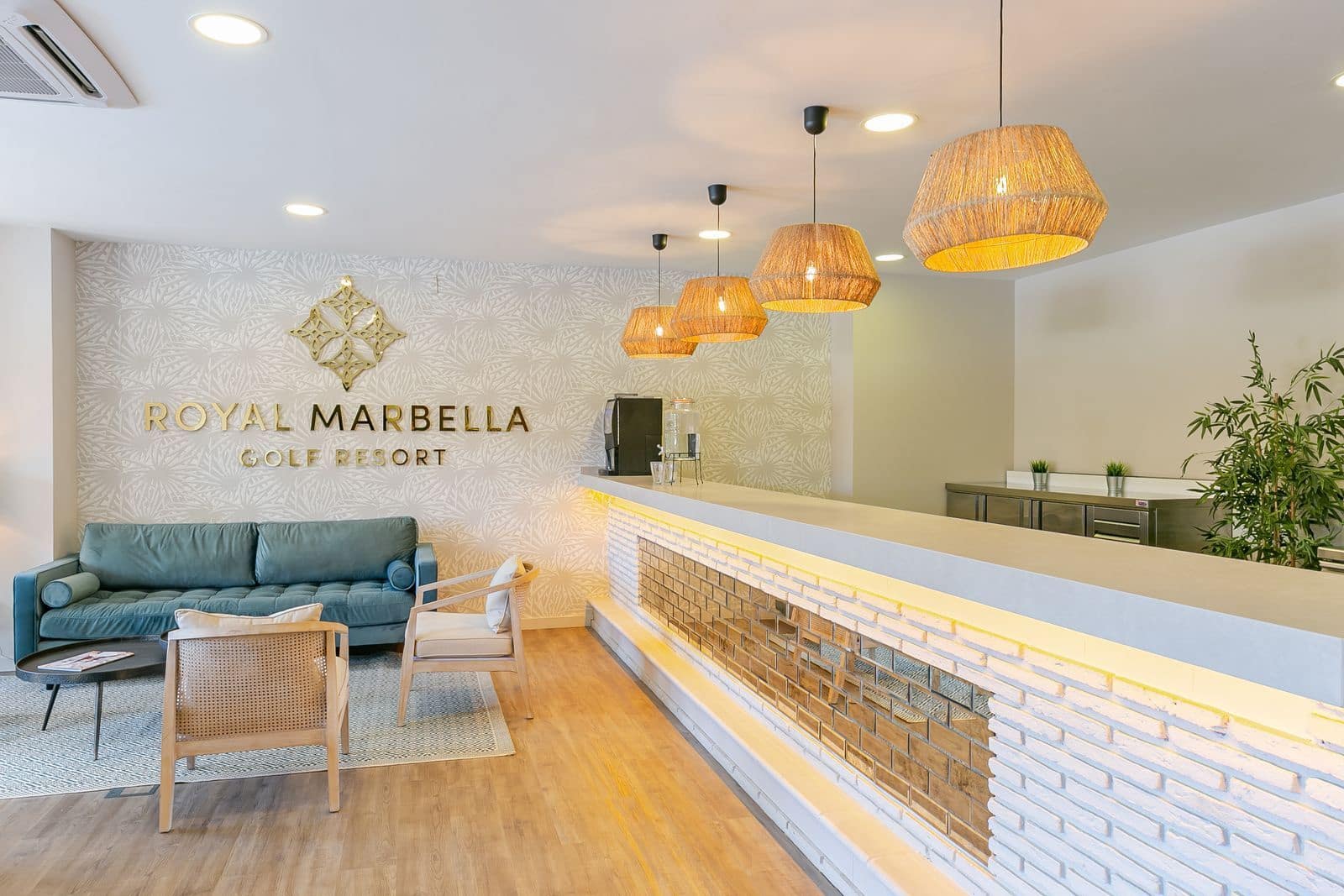 2 slaapkamer Appartement te koop in Benahavis met zwembad - € 359.000 (Ref: 9016405)