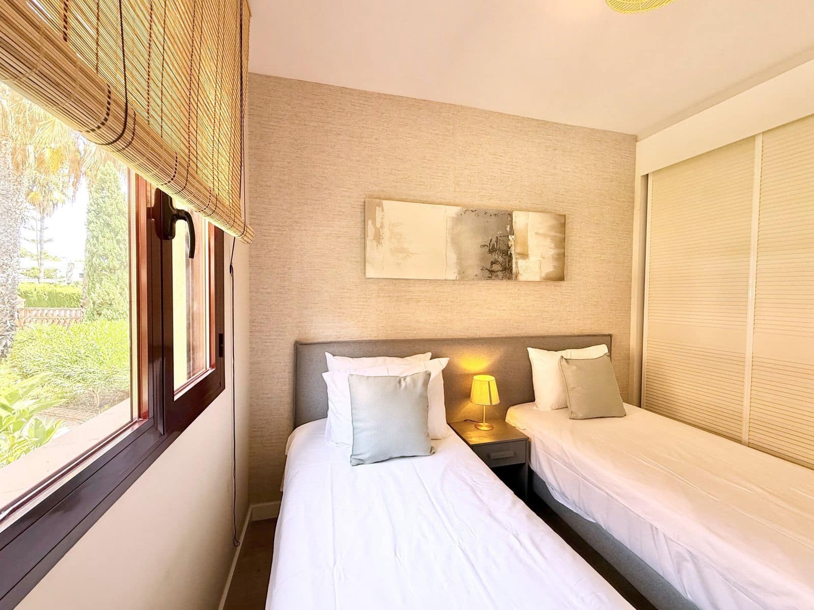 2 soveværelse Lejlighed til salg i Benahavis med swimmingpool - € 320.000 (Ref: 9077109)