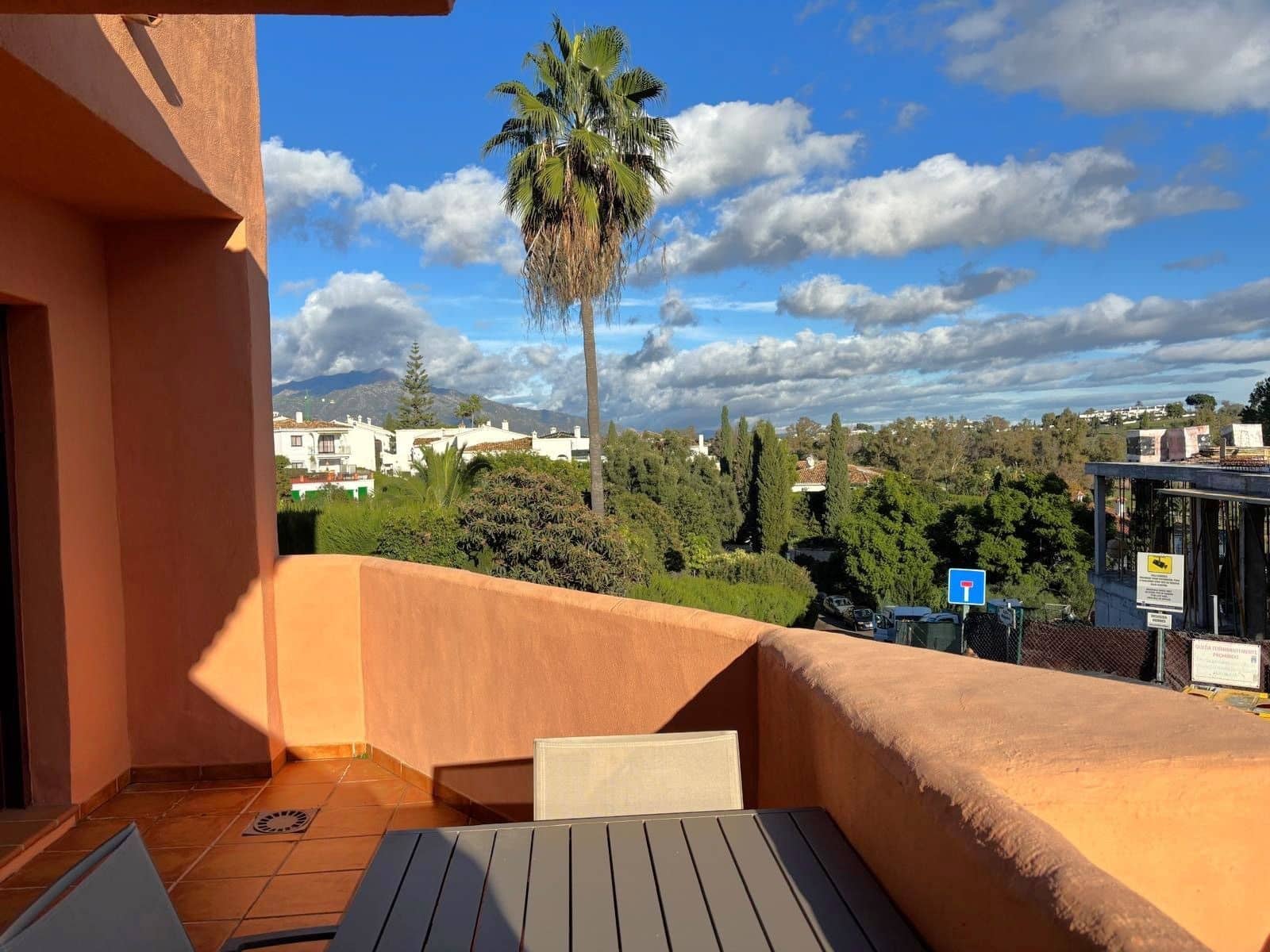 2 soveværelse Lejlighed til salg i Benahavis med swimmingpool - € 320.000 (Ref: 9077109)