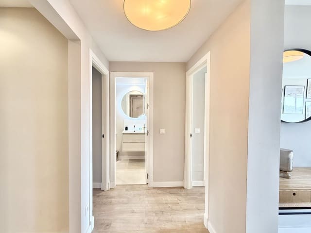 Apartamento de 2 habitaciones en El Paraíso, Benahavís en venta con piscina - 357.000 € (Ref: 9097617)