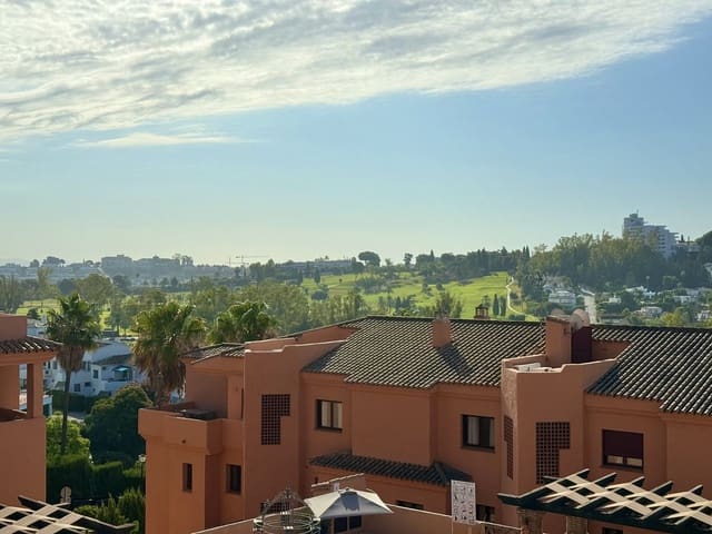 Apartamento de 2 habitaciones en El Paraíso, Benahavís en venta con piscina - 357.000 € (Ref: 9097617)