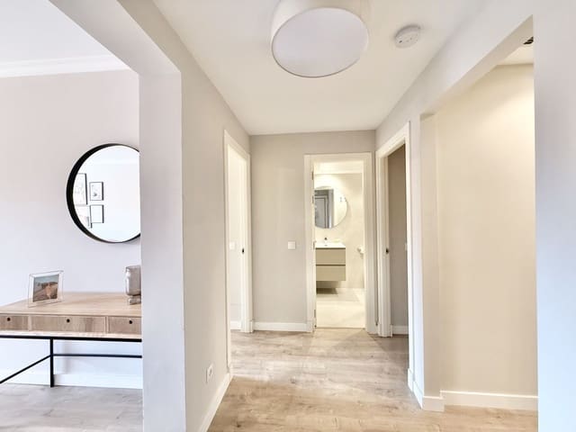 2 soverom Leilighet til salgs i El Paraíso, Benahavís med svømmebasseng - € 360 000 (Ref: 9105031)