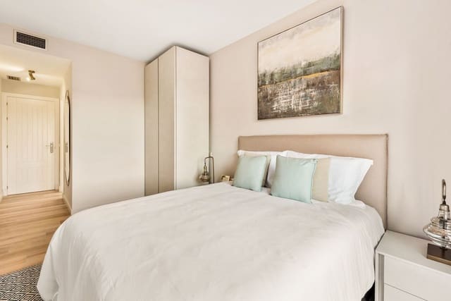 2 Zimmer Apartment zu verkaufen in El Paraíso, Benahavís mit Pool - 335.000 € (Ref: 9153336)