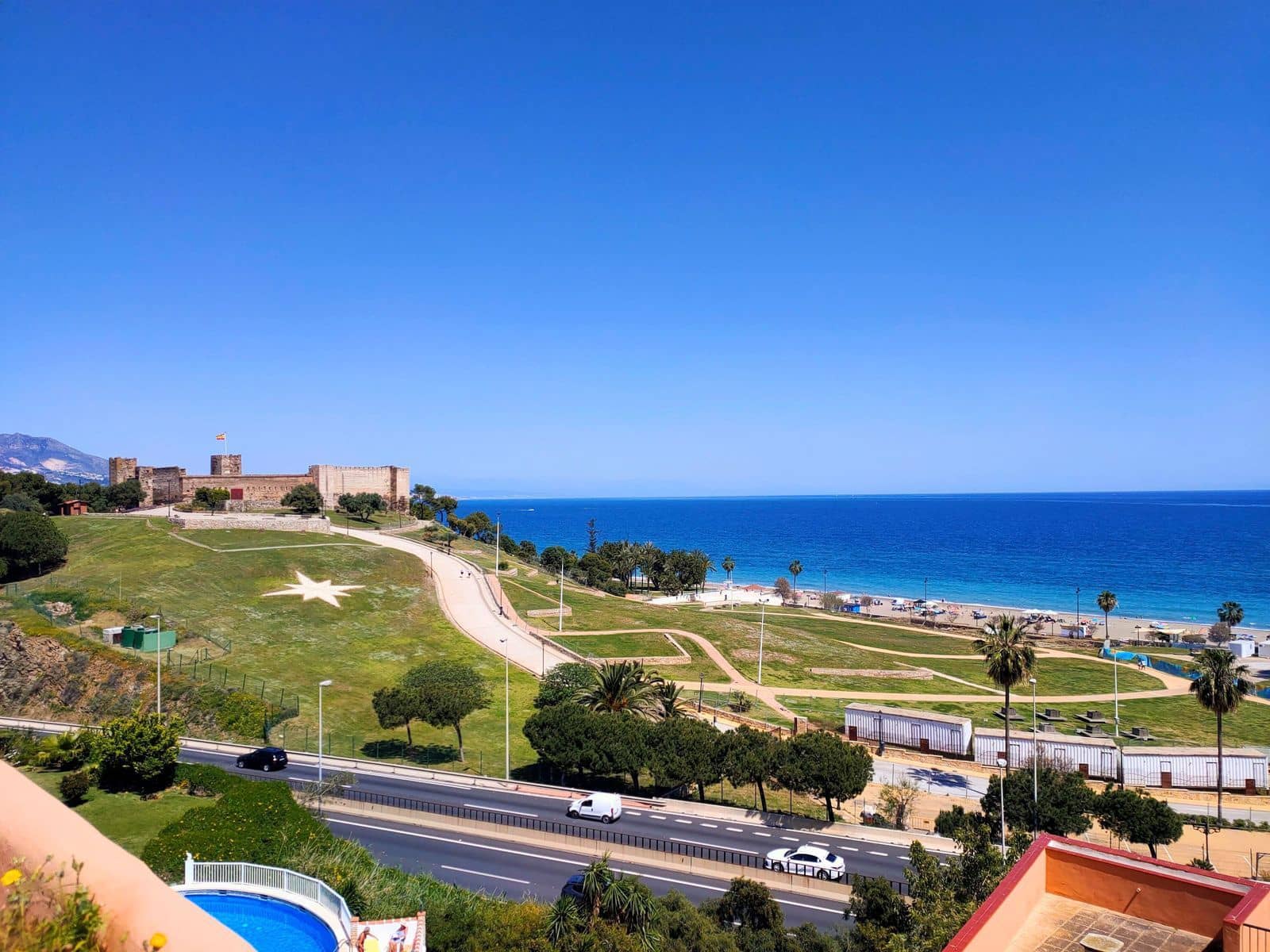 2 soveværelse Penthouse til salg i Fuengirola med swimmingpool - € 419.000 (Ref: 9160564)