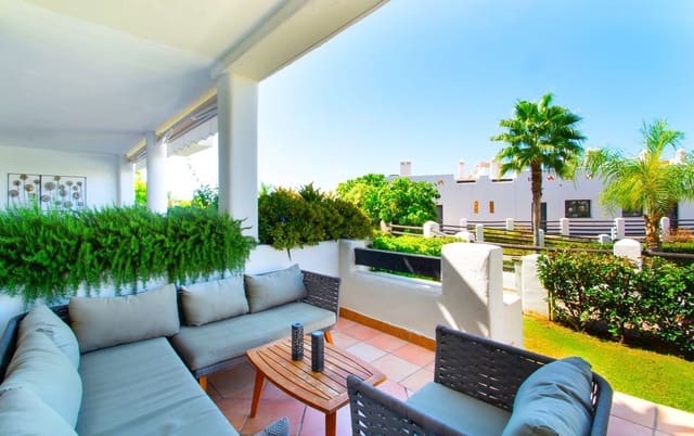 2 soveværelse Lejlighed til salg i La Concha - Resina Golf, Estepona med swimmingpool - € 379.000 (Ref: 9161715)