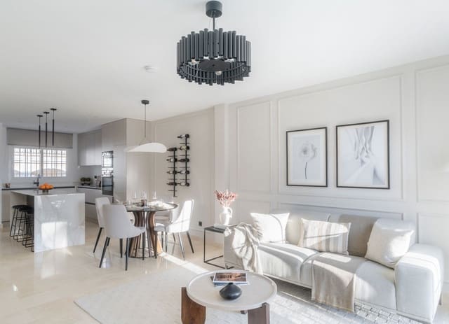 Casa de 2 habitaciones en Puerto Banus, Marbella en venta con piscina - 765.000 € (Ref: 9187679)