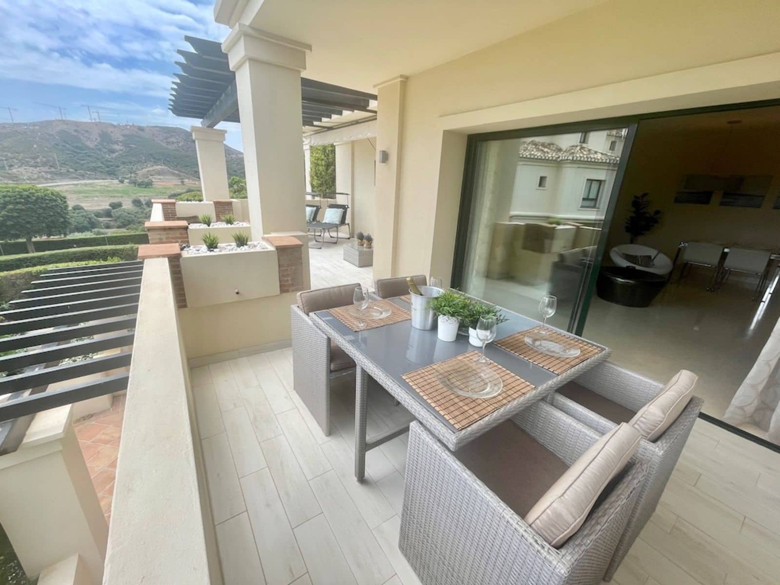 2 soveværelse Lejlighed til salg i Benahavis med swimmingpool - € 579.000 (Ref: 9190381)