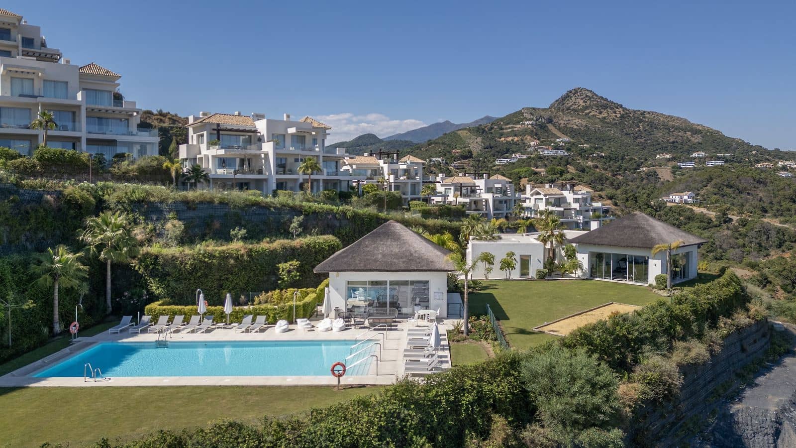 3 soveværelse Lejlighed til salg i Benahavis med swimmingpool - € 945.000 (Ref: 9192826)