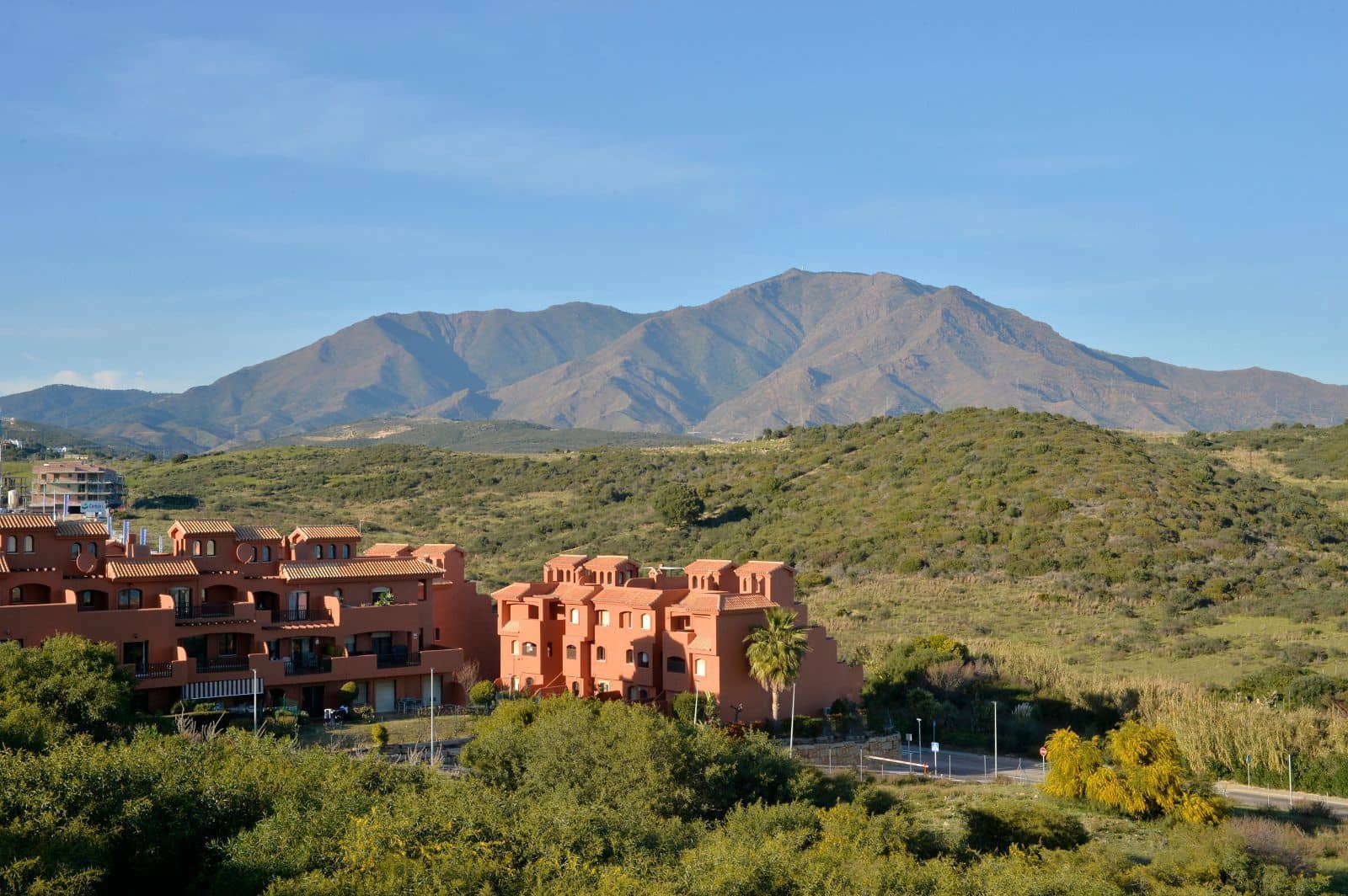 2 makuuhuone Huoneisto myytävänä paikassa Estepona mukana uima-altaan - 350 000 € (Ref: 9201813)