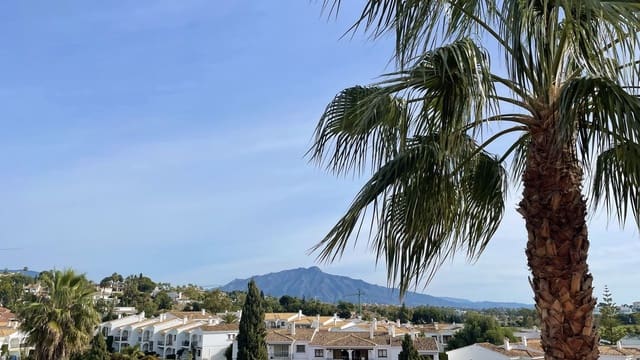 3 soveværelse Lejlighed til salg i El Paraíso, Benahavís med swimmingpool - € 450.000 (Ref: 9231239)