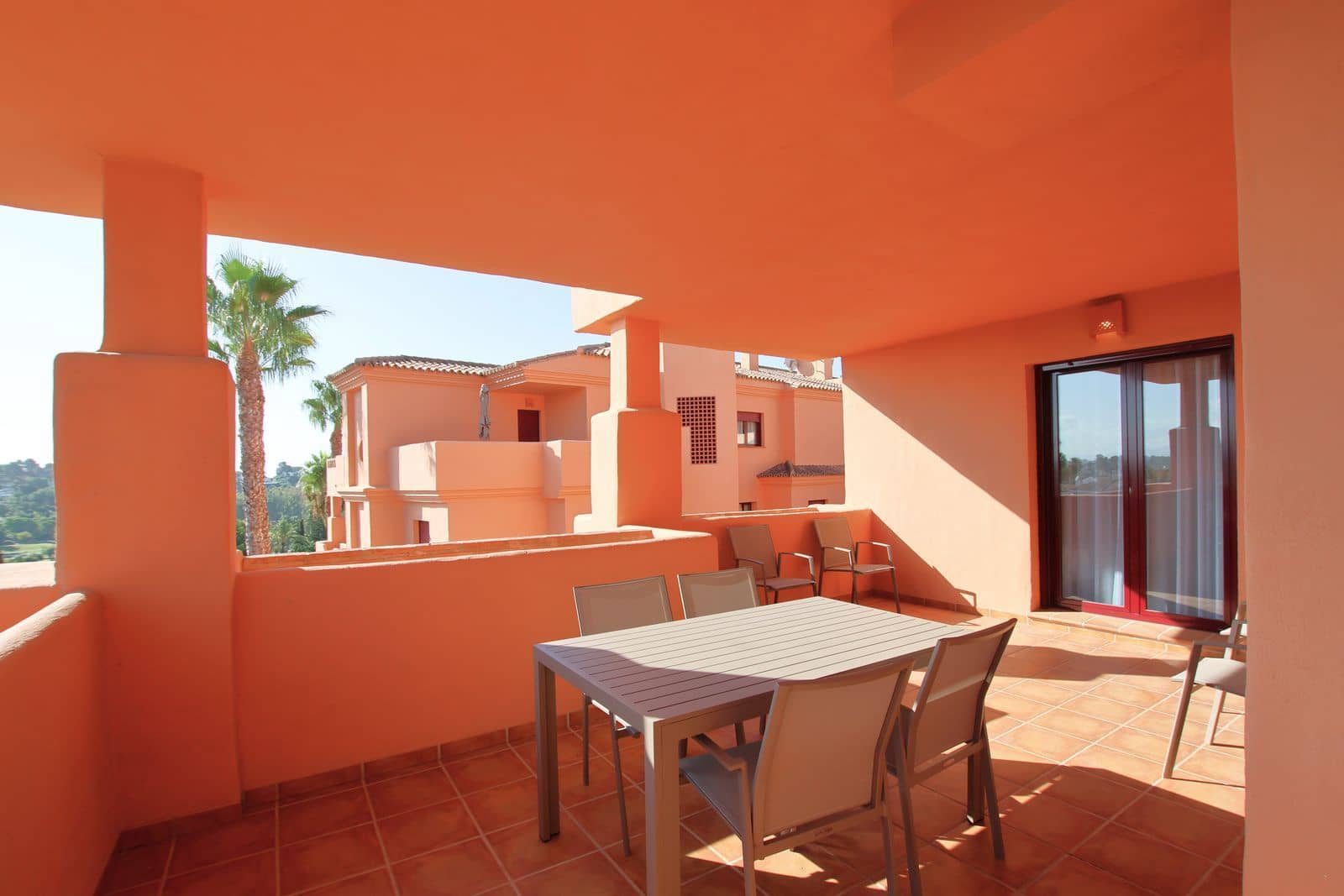 3 bedroom Apartment for sale in Benahavis with pool - € 450,000 (Ref: 9231239)