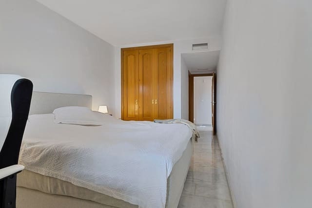 2 soveværelse Lejlighed til salg i Puerto Marina, Benalmádena med swimmingpool - € 340.000 (Ref: 9242363)